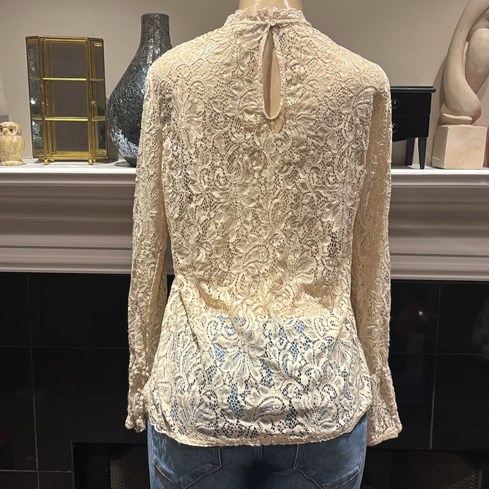 Pleione Beige Lace Long Bell Sleeve Top size S - Picture 7 of 8